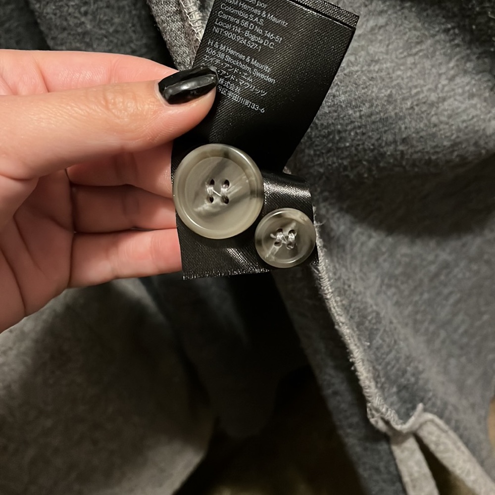H&M Shacket - Picture 3 of 3